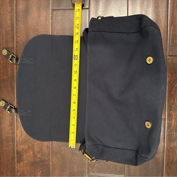 Brooks brothers messenger bag - Picture 10 of 12